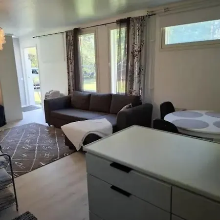 Lentokenttaestudio, Oulu Airport